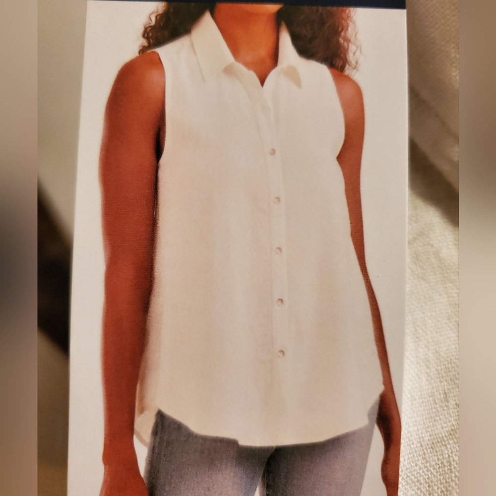 sleeveless blouse,  size M